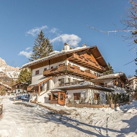 Cantore, Cortina By Short Holidays كورتينا دامبيتزو المظهر الخارجي الصورة