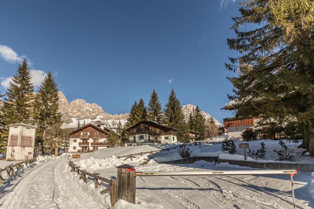 Cantore, Cortina By Short Holidays كورتينا دامبيتزو المظهر الخارجي الصورة